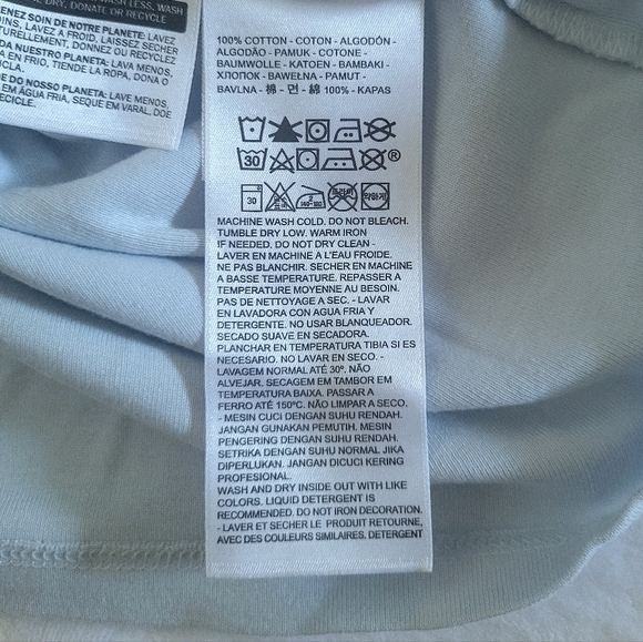 Levi's "Broadcasting🎙 Live From San Francisco California" Graphic Tee👕 - NWT - Picture 8 of 13